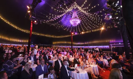 Gala 2024: Voller Saal im TIPI am Kanzleramt
