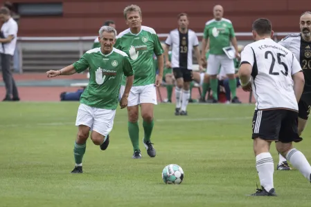 FC Diabetologie vs. FC Bundestag 2025: auf dem Spielfeld