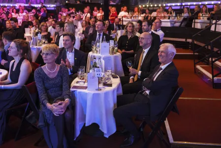 Gala 2025 Voller Saal im TIPI am Kanzleramt