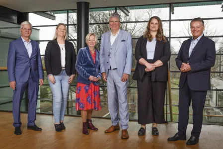 Ein Gruppenbild des neugewählten Vorstands von diabetesDE im Herbst 2024