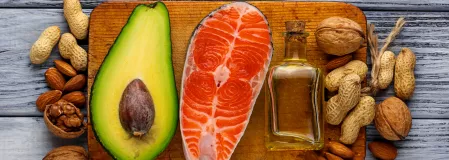 Fett: Avocado, Lachs, Öl, Nüsse Fett: Avocado, Lachs, Öl, Nüsse
