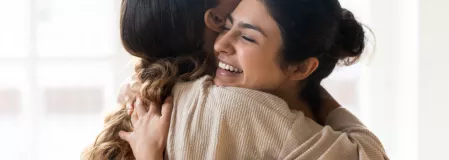 Freundinnen Umarmung Freundschaft Freundinnen Umarmung Freundschaft