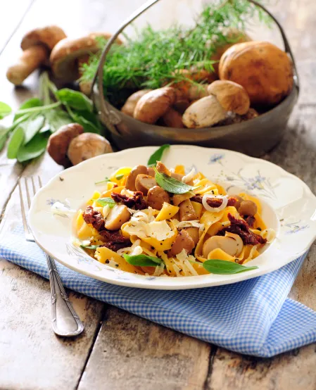 Papardelle mit Pilzen und Salbei