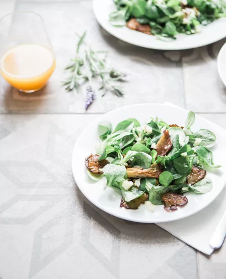 Feldsalat mit Austernpilzen Feldsalat mit Austernpilzen