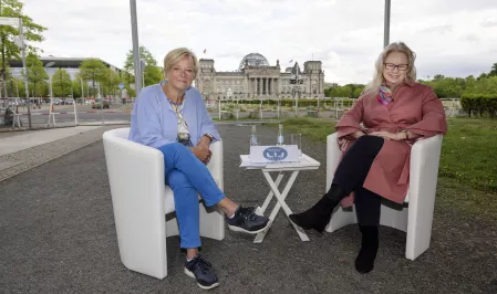 Titelbild Sommerinterviews Titelbild Sommerinterviews
