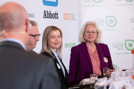 Menschen mit Diabetes beteiligen und st&auml;rken 2026: Podium mit u.a. Dr. Kirsten Kappert-Gonther (Gr&uuml;ne)