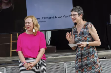 Sommertour 2023: Tina Haase, Chefredakteurin vom Diabetes Ratgeber, und Referentin Kirsten Metternich von Wolff Sommertour 2023: Tina Haase, Chefredakteurin vom Diabetes Ratgeber, und Referentin Kirsten Metternich von Wolff