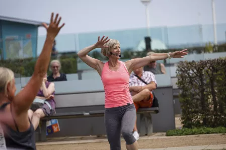 Sommertour 2023: YouTuberin Gabi Fastner beim Bewegungsprogramm Sommertour 2023: YouTuberin Gabi Fastner beim Bewegungsprogramm