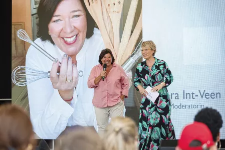 Sommertour 2023: Vera Int-Veen mit Andrea Ballschuh Sommertour 2023: Vera Int-Veen mit Andrea Ballschuh