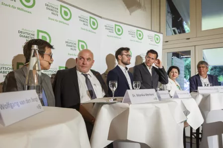 Fußballspiel FC Bundestag vs. FC Diabetologie 2023: Podiumsdiskussion
