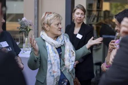 Renate Künast im Gespräch mit Dagmar Freifrau von Cramm