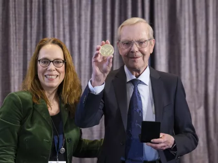 MDMD/WDT 2024: Gewinner der Mehnert-Medaille mit Gaby Allrath