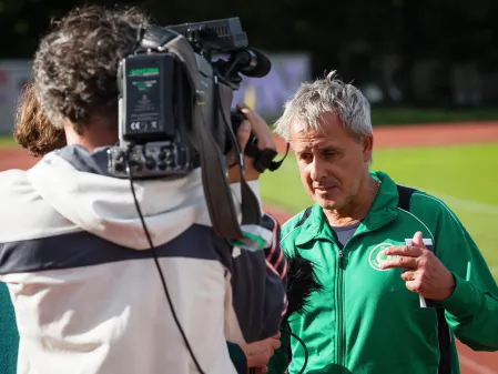 FC Diabetologie 2026 Pierre Littbarski vor TV-Kamera