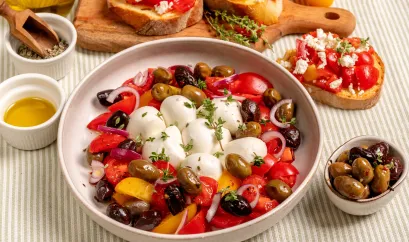 Tomate Mozzarella mit Oliven