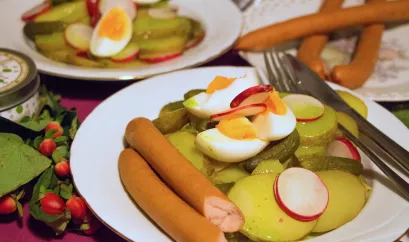 Kartoffelsalat mit Würstchen