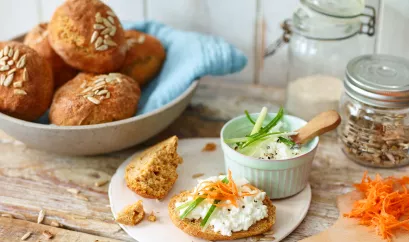 Schnelle Möhren-Quark-Brötchen