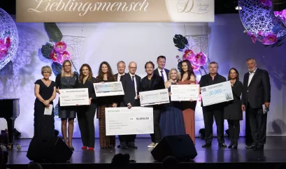 Diabetes-Charity-Gala 2022 - Spendenscheckübergabe mit Promi-Paten